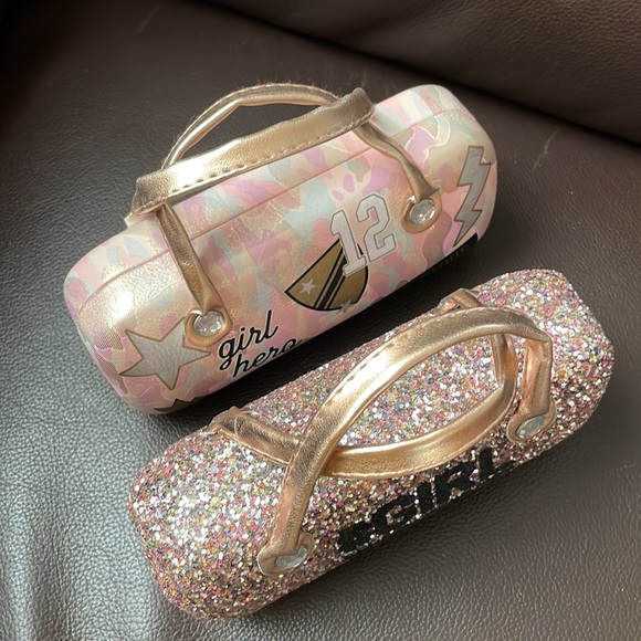 Sunglasses cases - Picture 2 of 3